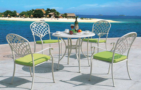 Điểm đến mua ngoại thất ban công luôn nườm nượp ngày tết