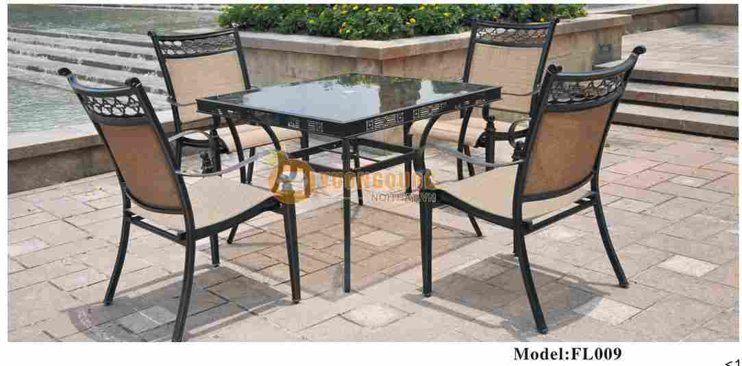 Bàn ghế ngoài trời cao cấp cho quán cafe