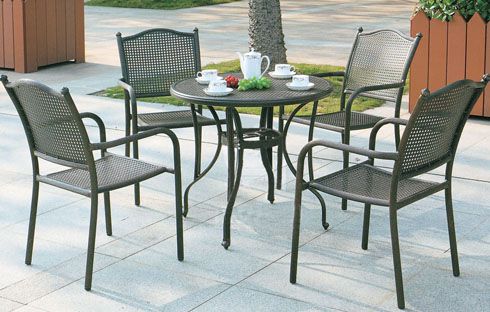 Những khó khăn thường gặp khi đi mua bàn ghế ngoài trời