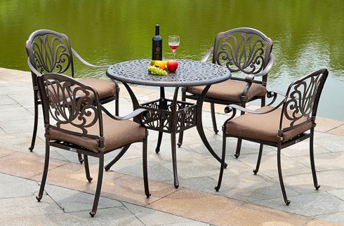 Những khó khăn thường gặp khi đi mua bàn ghế ngoài trời