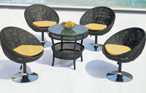 Ghế sofa ngoài trời – bí quyết cho không gian sân vườn gia đình thêm đẳng cấp