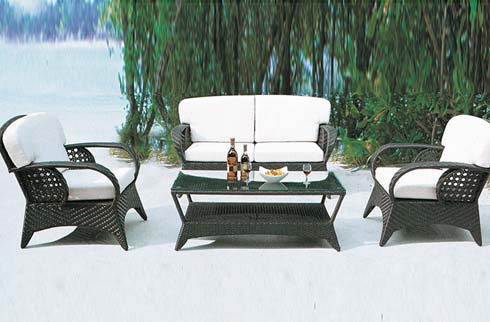 Ghế sofa ngoài trời – bí quyết cho không gian sân vườn gia đình thêm đẳng cấp