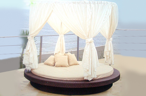 Sức hút khó cưỡng từ các thiết kế bàn ghế bể bơi cho không gian mở