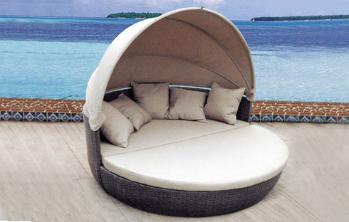 Đón hè sôi động với các mẫu giường bể bơi thiết kế ấn tượng