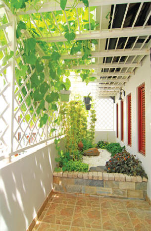 Một số mẫu ban công đơn giản cho nhà phố Hà Nội