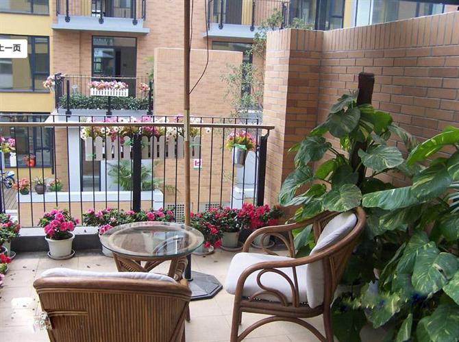 Một số mẫu ban công đơn giản cho nhà phố Hà Nội