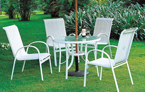 Mách bạn cách kê bàn ghế sân vườn cho không gian ngoại thất thêm ấn tượng