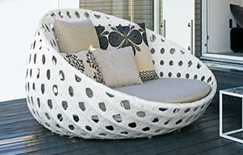 Lựa chọn giường bể bơi thư giãn cho mùa hè sôi động