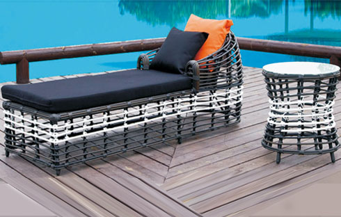 Lựa chọn giường bể bơi thư giãn cho mùa hè sôi động