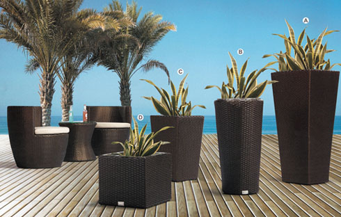 Những ưu điểm vượt trội của ngoại thất sân vườn nhựa giả mây