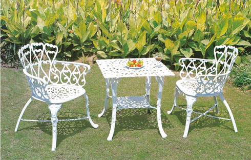 ​Bàn ghế ngoài trời - đưa không gian sinh hoạt đến gần hơn với thiên nhiên