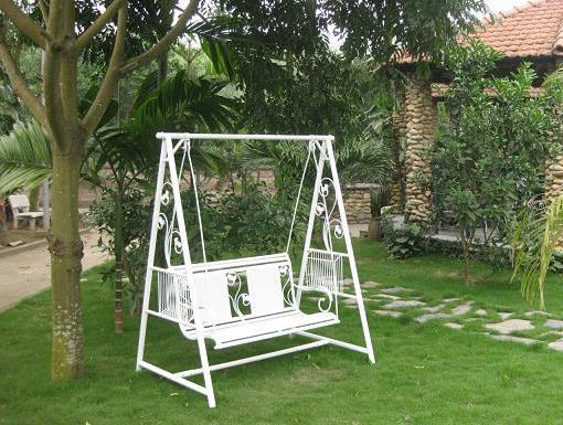 dia-chi-ban-xich-du-ngoai-troi-nhap-khau-chat-luong-tot-3