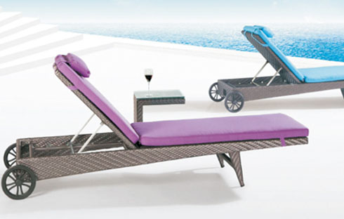 Những mẫu giường nằm bể bơi nhựa giả mây bền đẹp, thư giãn