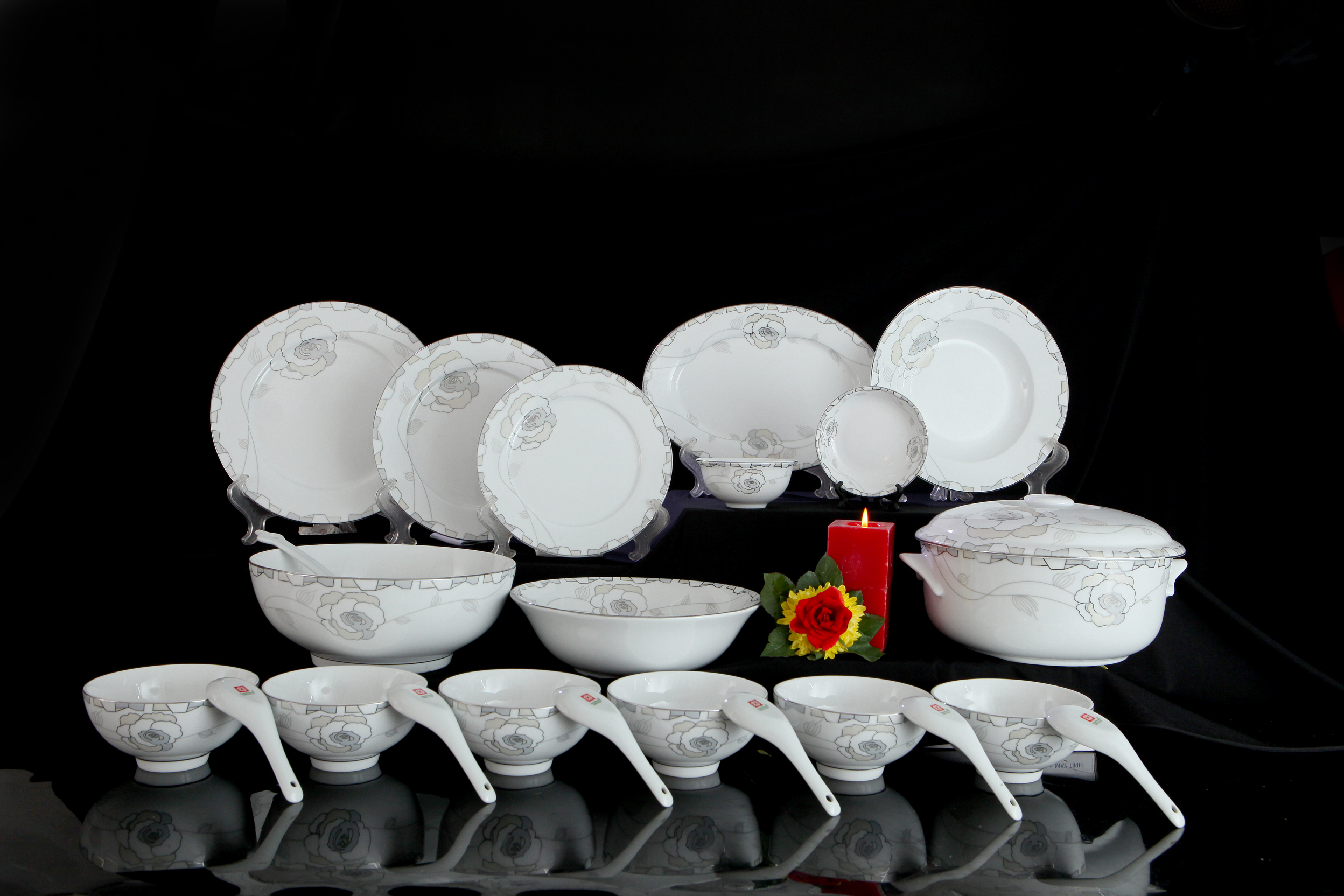 Bát đĩa đẹp - khẳng định phong cách hiện đại