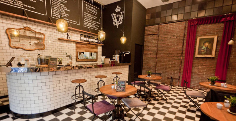 Bố trí quầy bar café ở vị trí thuận tiện