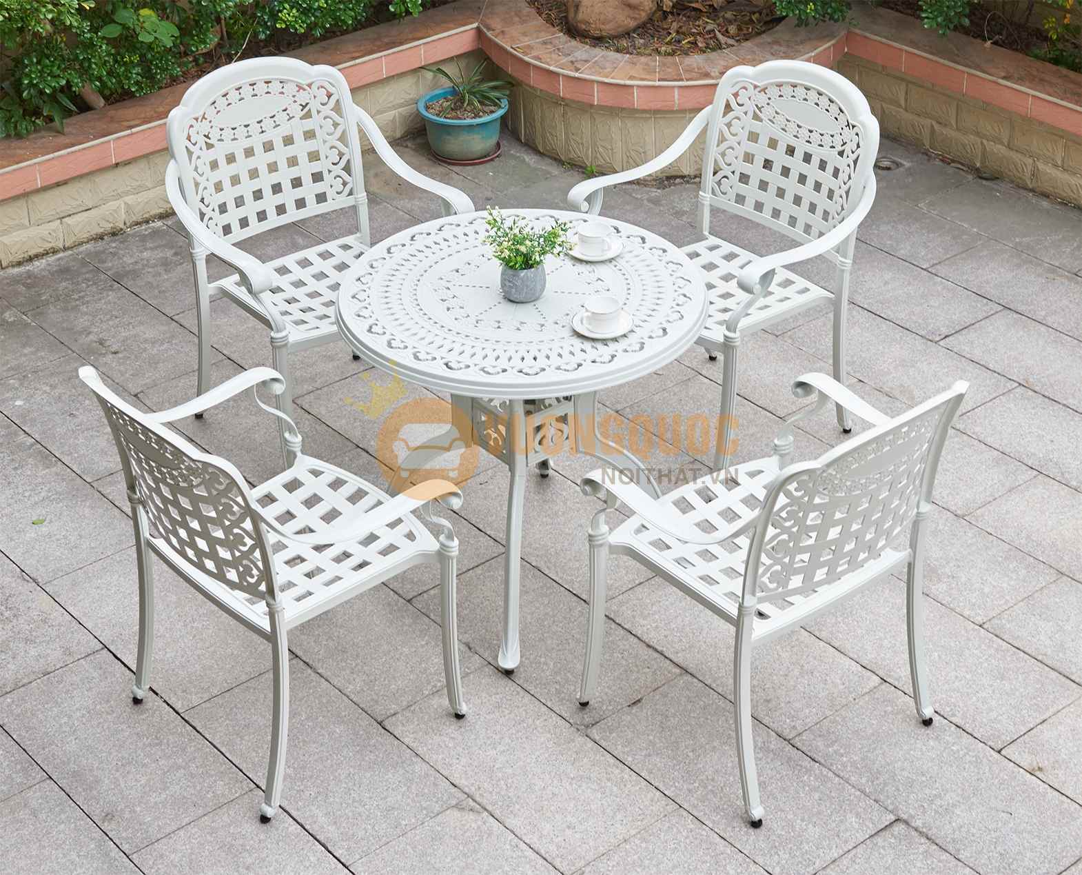 Bộ bàn ghế ngoài trời sân thượng sang trọng và hiện đại