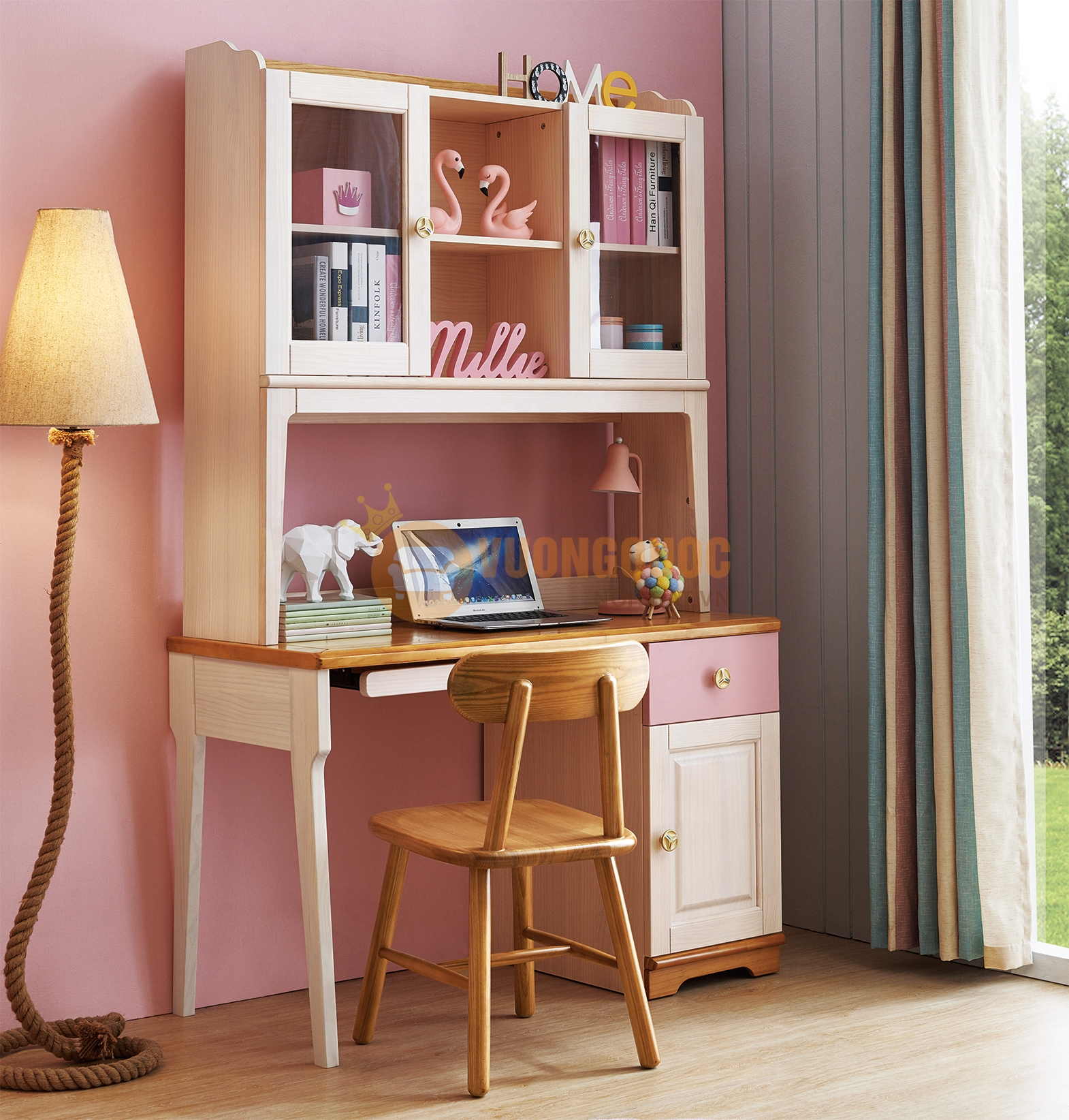 bàn học được làm từ gỗ chất lượng cao