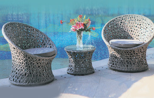 Bàn ghế gỗ thiết kế giản dị