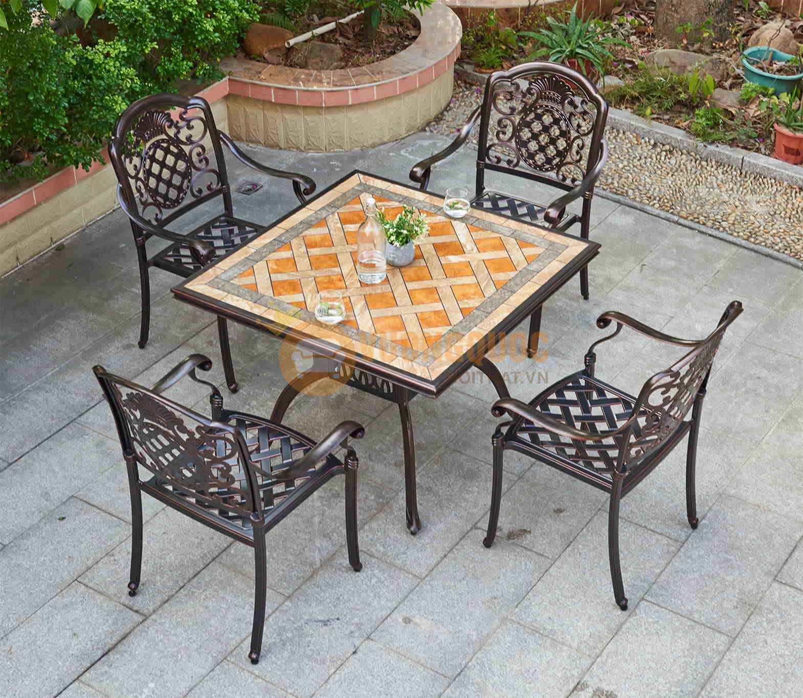 Tuyệt chiêu chọn mua bộ bàn ghế ngoài trời giá rẻ chất lượng