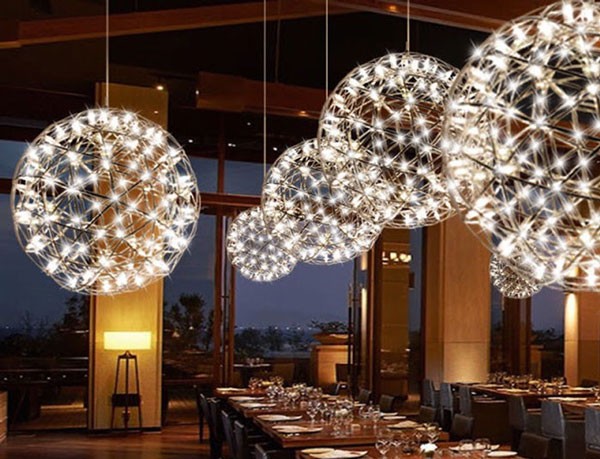 BST 10 mẫu đèn chùm quán cà phê ấn tượng nhất