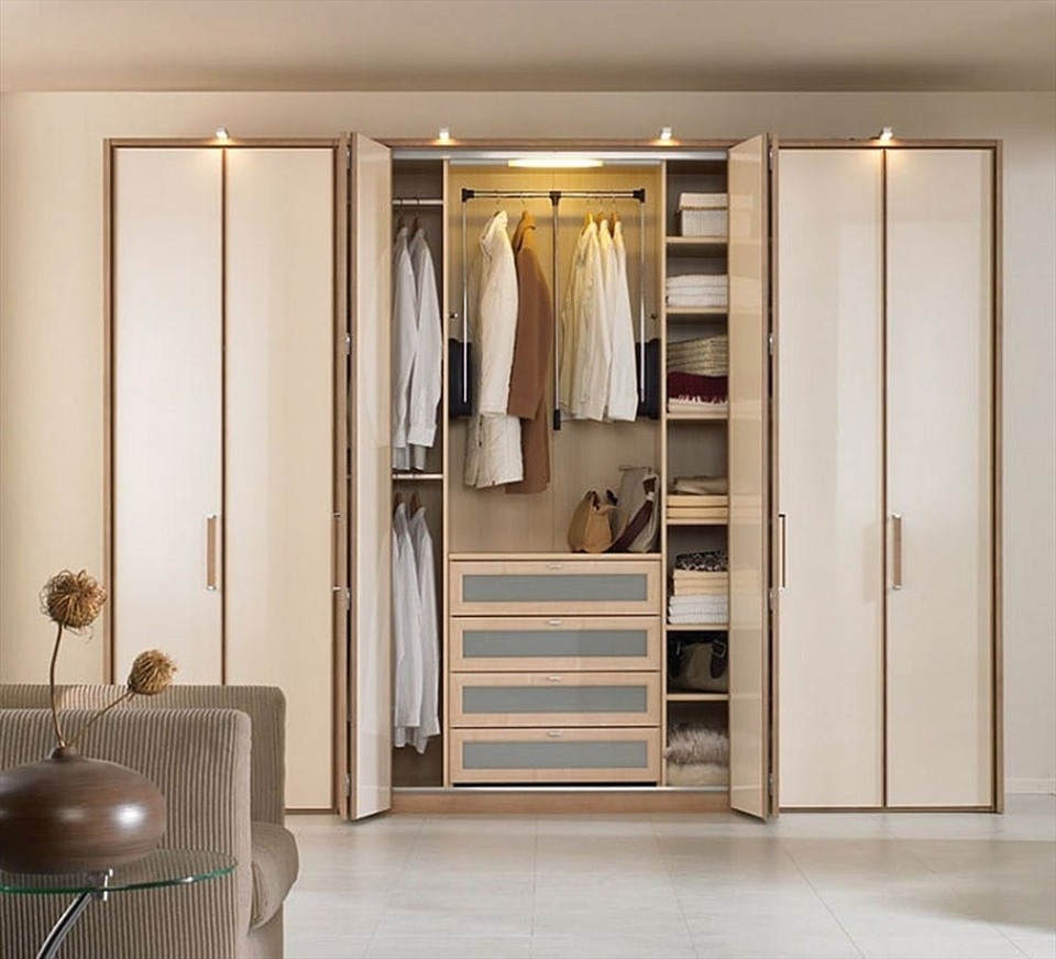 Đặt tủ quần áo trong phòng ngủ có vai trò thế nào?